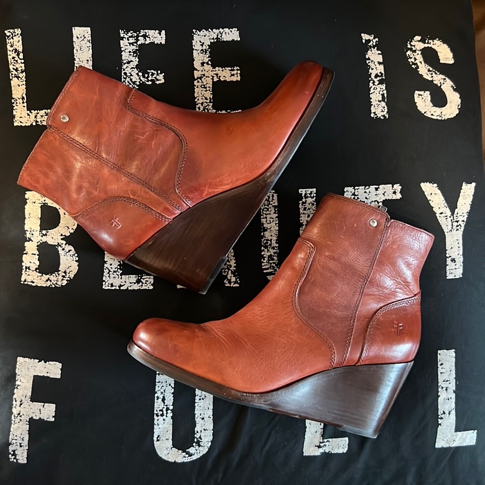 Frye Emma Wedge Short Boot, Size 9